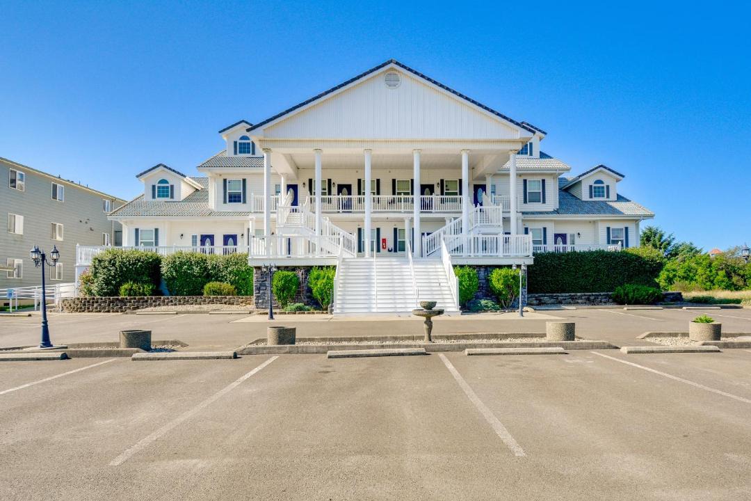 Photo of Others in Ocean Shores