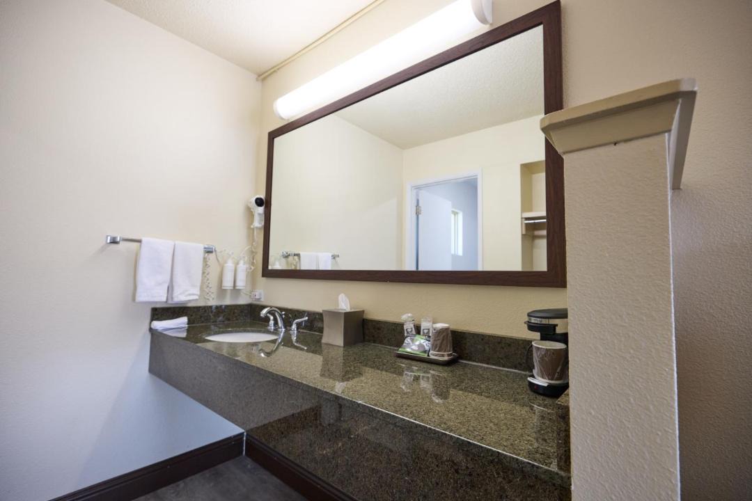 Photo of Bathroom in Klamath Falls