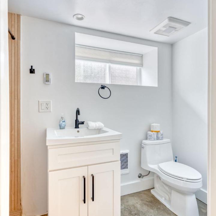 Photo of Bathroom in King