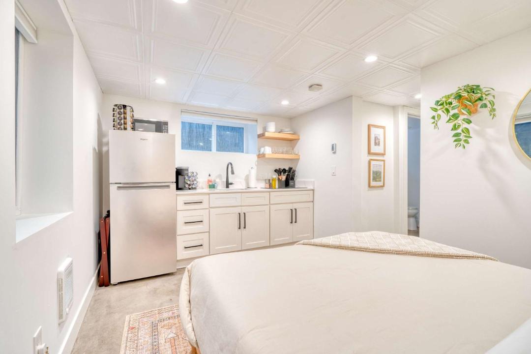 Photo of Bedroom in King