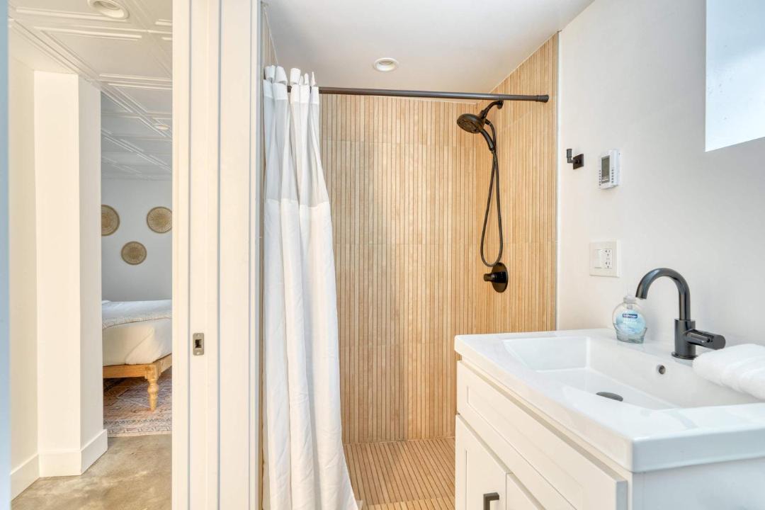 Photo of Bathroom in King