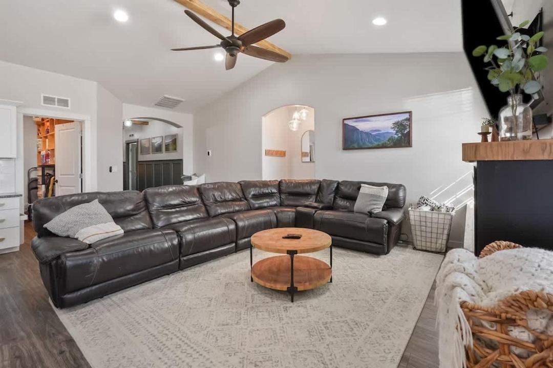 Photo of Livingroom in Caldwell