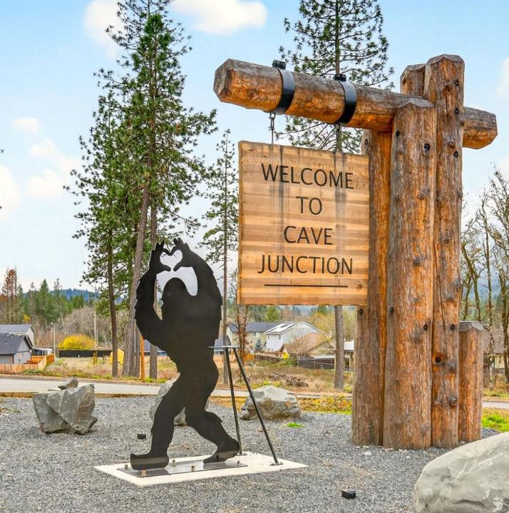 Photo of Others in Cave Junction