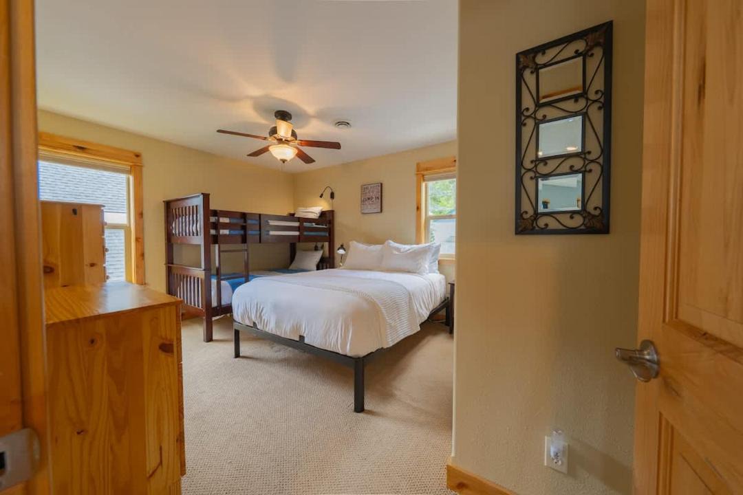 Photo of Bedroom in Loon Lake