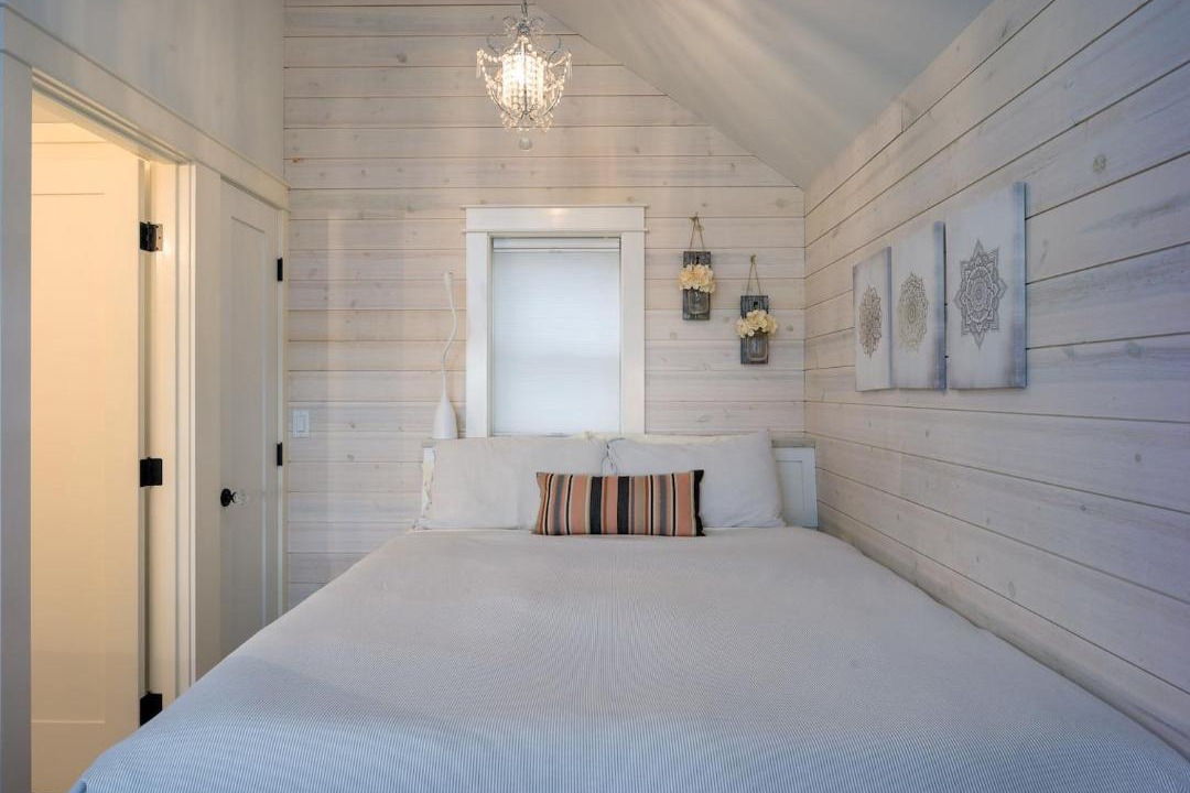 Photo of Bedroom in Eastsound