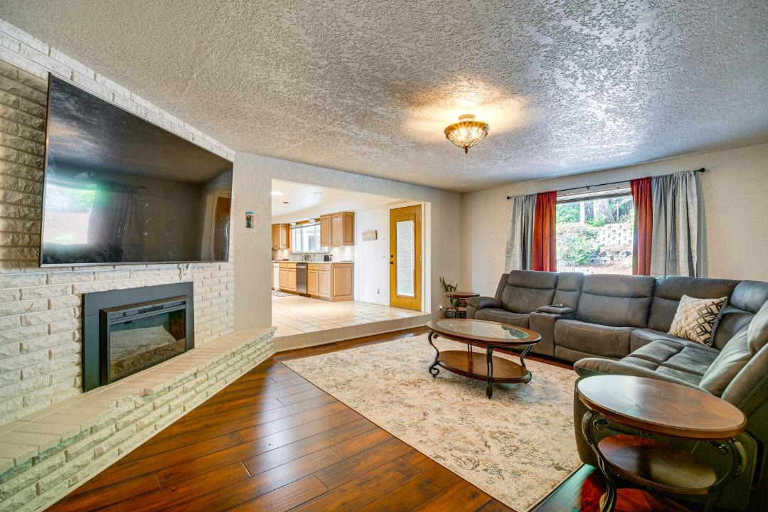 Photo of Others in Roseburg