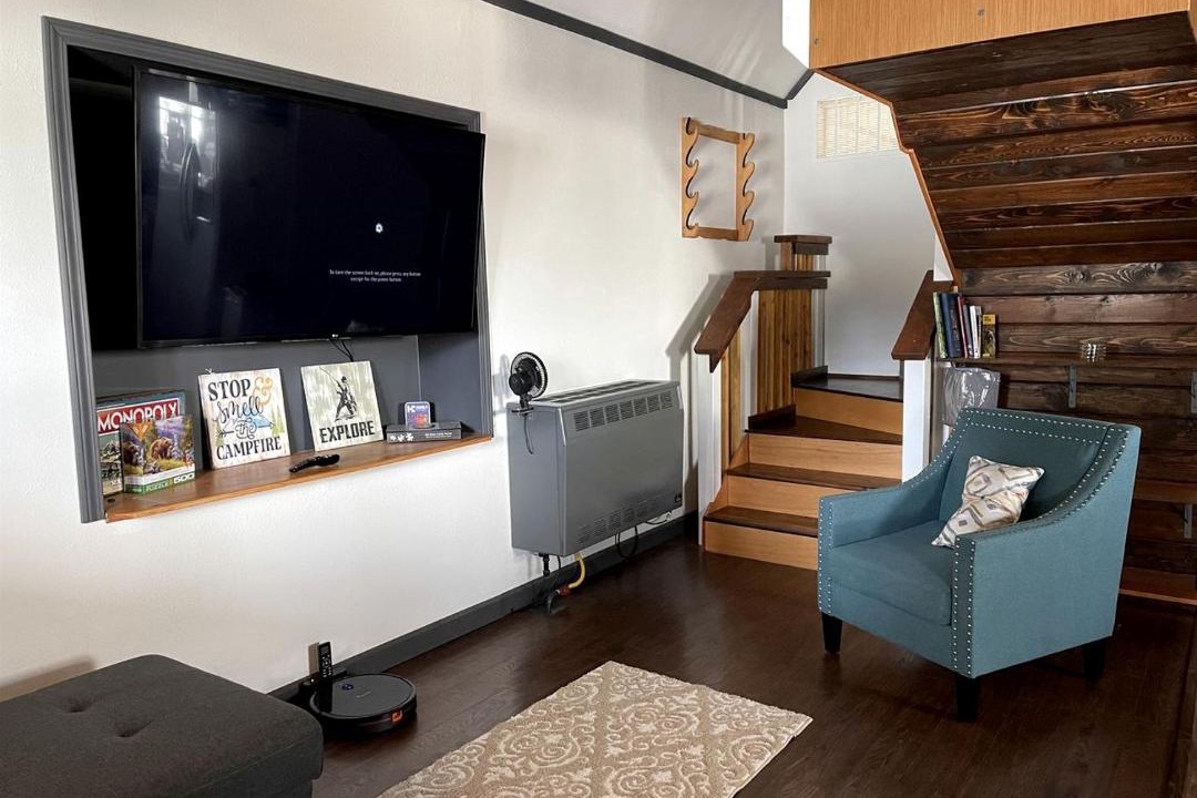 Photo of Livingroom in Island Park
