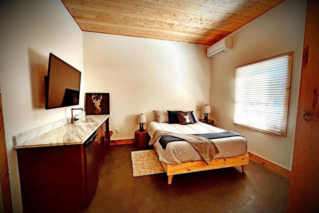 Photo of Bedroom in Downtown Leavenworth