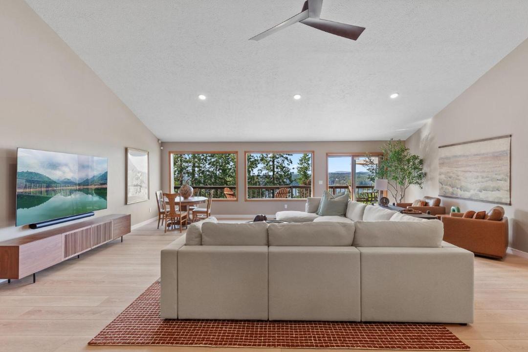 Photo of Livingroom in Hayden View Estates