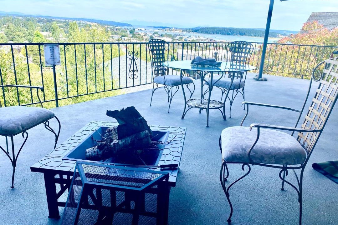 Photo of Patio Balcony in Oak Harbor
