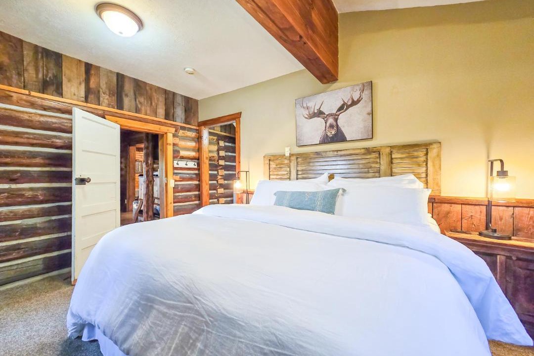 Photo of Bedroom in Island Park