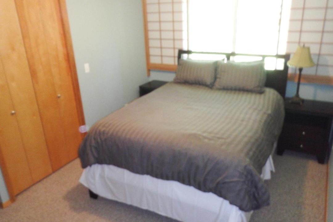 Photo of Bedroom in Enumclaw