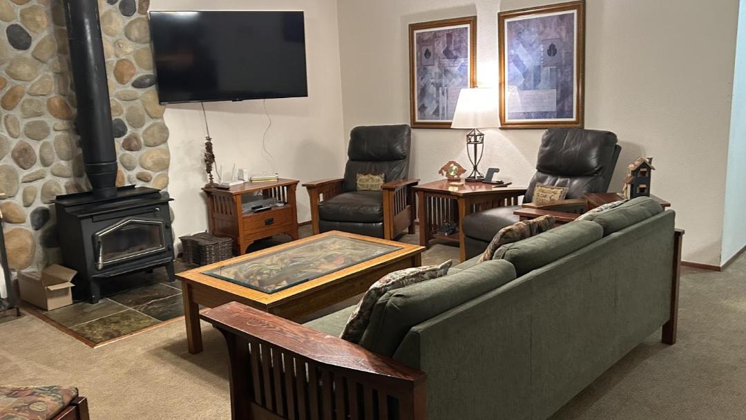 Photo of Livingroom in Eastsound