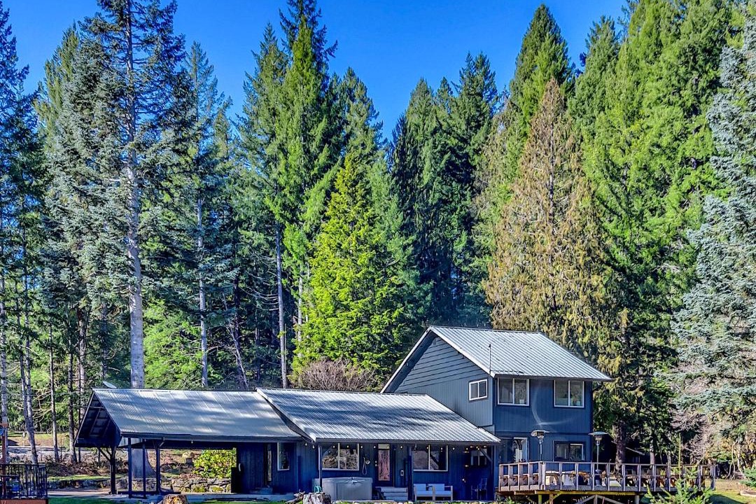Photo of Others in Packwood