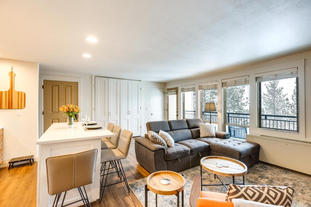 Photo of Livingroom in Bend