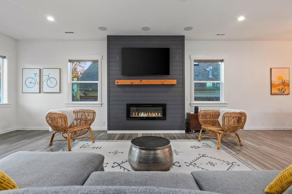Photo of Livingroom in West End