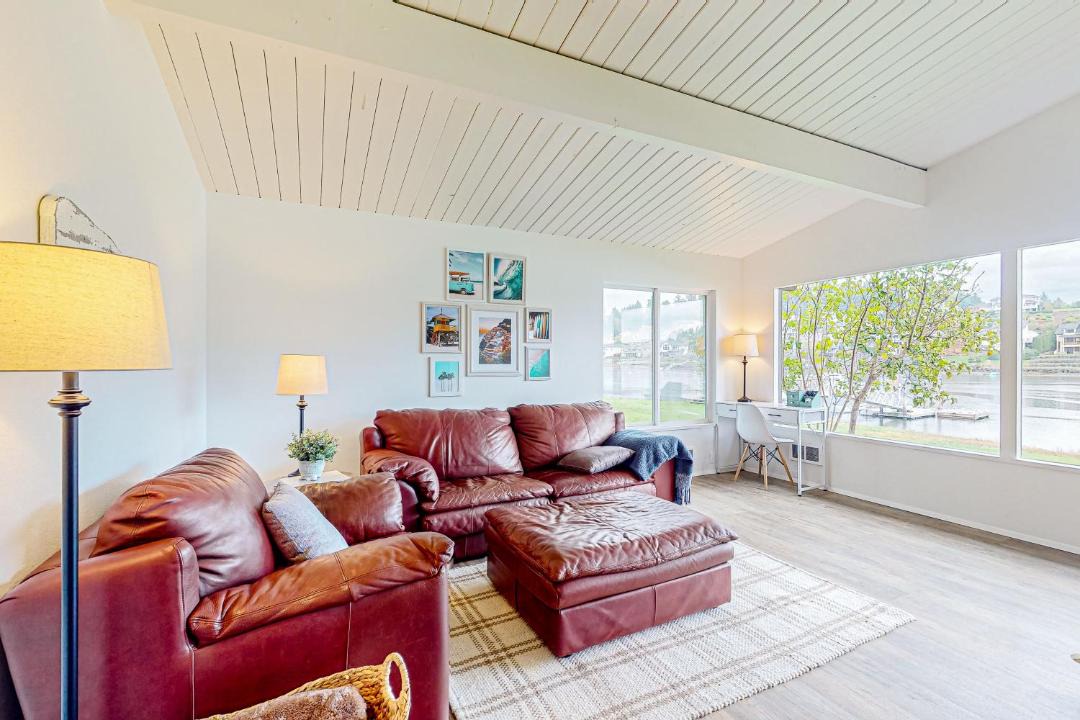 Photo of Livingroom in Gig Harbor
