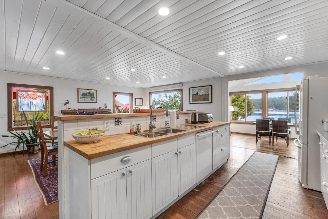 Photo of Kitchen in Seabeck
