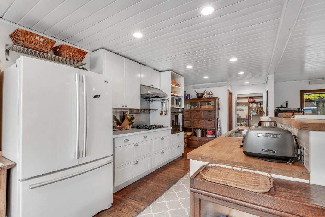 Photo of Kitchen in Seabeck