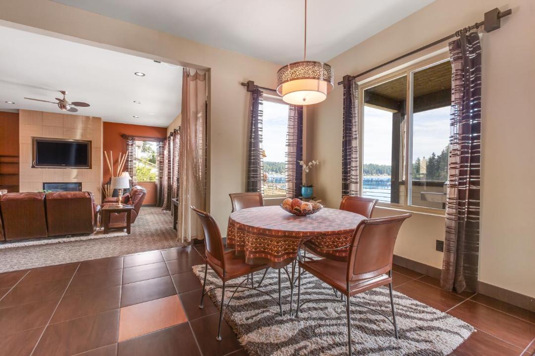 Photo of Livingroom in Fox Island