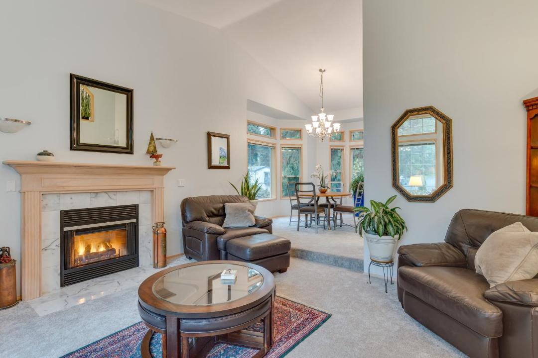 Photo of Livingroom in Bonney Lake
