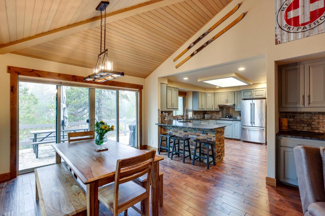 Photo of Livingroom in Sunriver