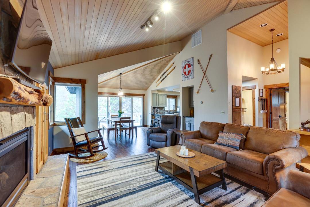 Photo of Livingroom in Sunriver