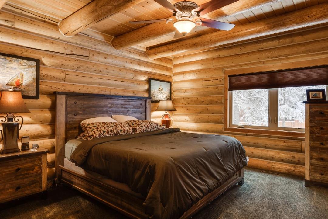Photo of Bedroom in Island Park