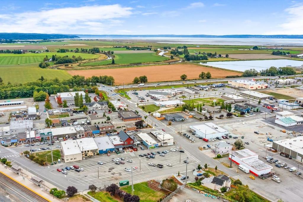 Photo of Others in Stanwood
