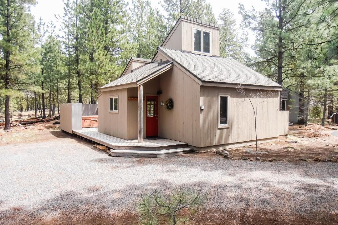 Photo of Buildings in Black Butte Ranch