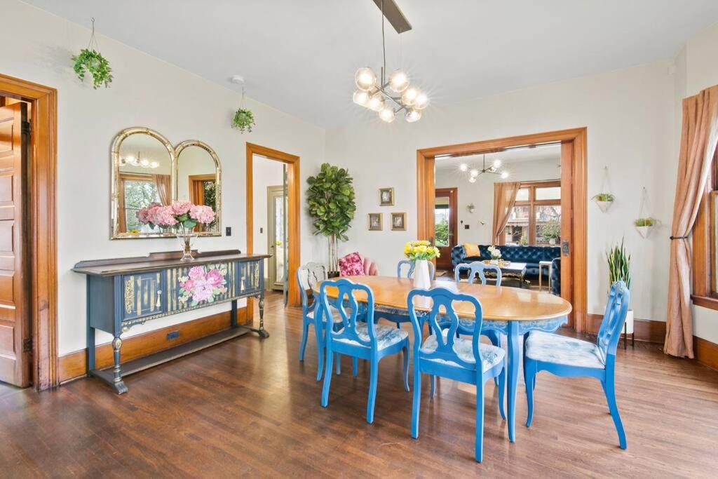 Photo of Livingroom in North End