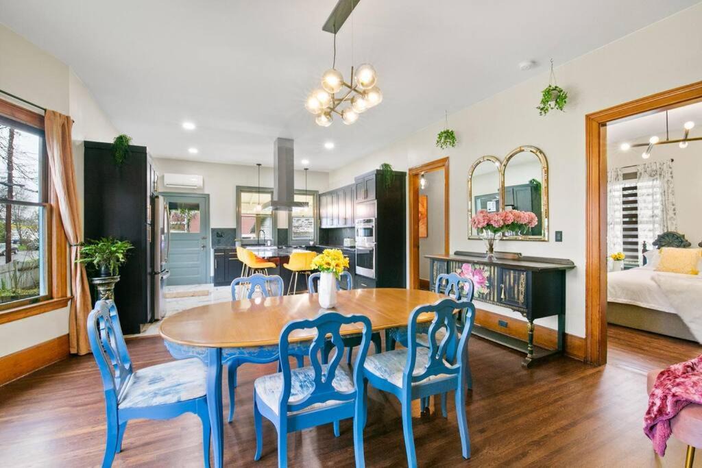 Photo of Livingroom in North End