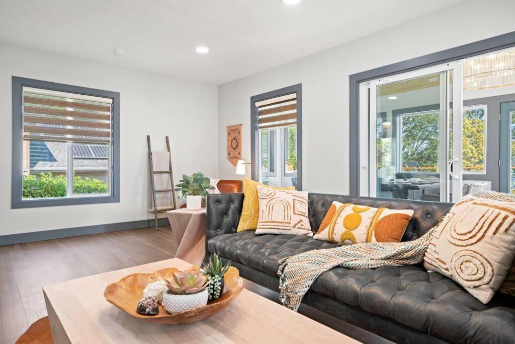 Photo of Livingroom in Lakewood
