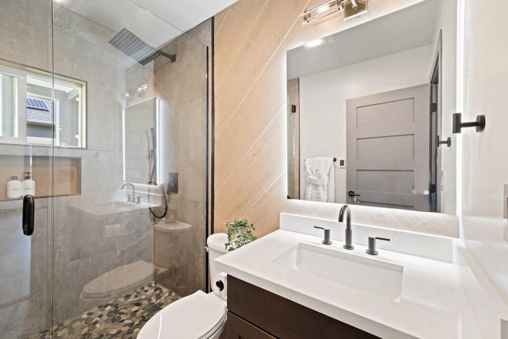 Photo of Bathroom in Lakewood