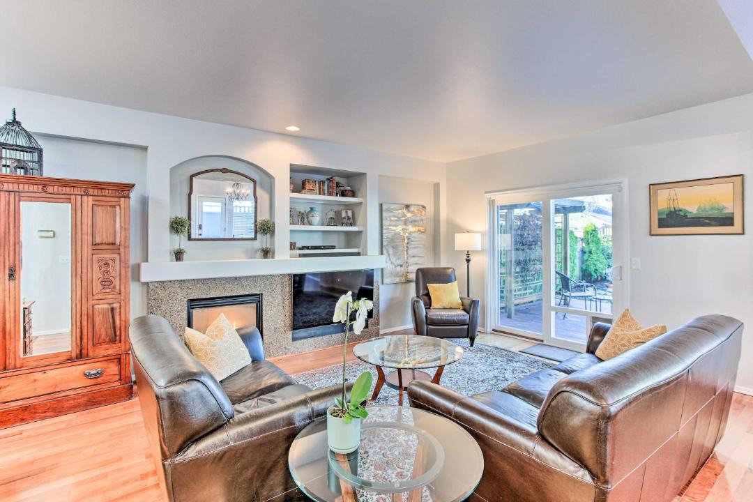 Photo of Livingroom in Northeast Tacoma