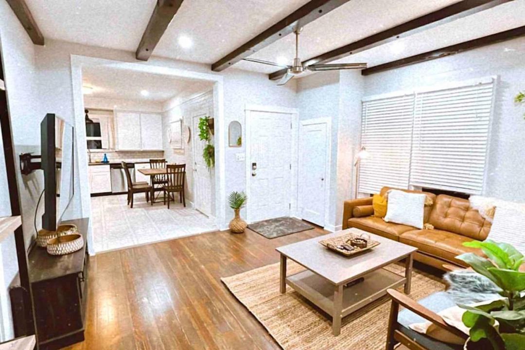 Photo of Livingroom in Corvallis