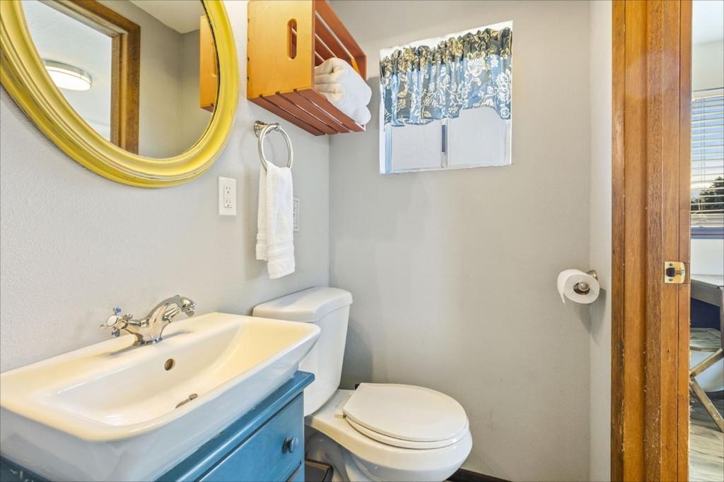 Photo of Bathroom in Grayland