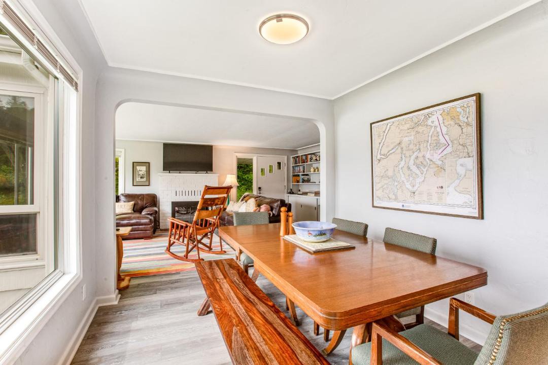 Photo of Livingroom in Lakebay