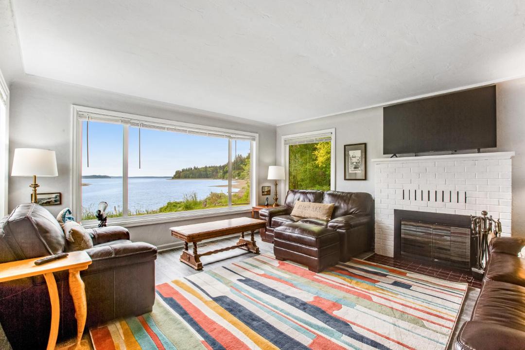 Photo of Livingroom in Lakebay