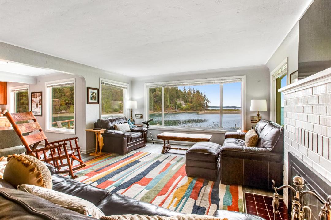 Photo of Livingroom in Lakebay