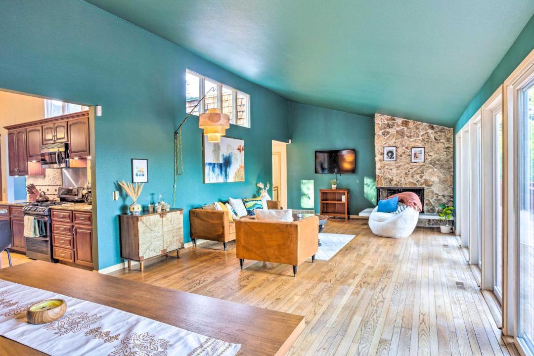 Photo of Livingroom in South Hill