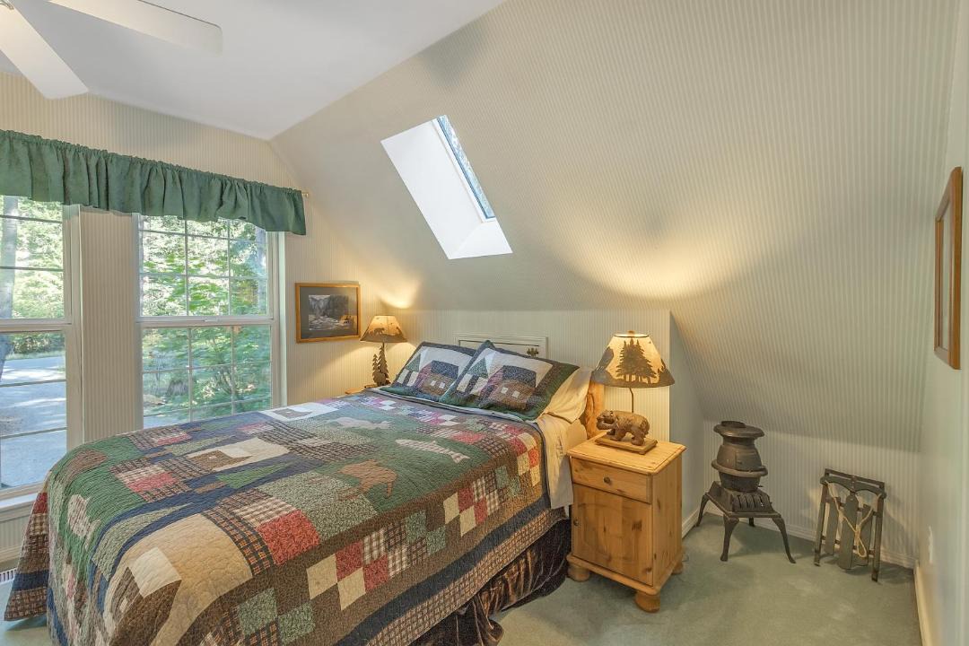 Photo of Bedroom in Enumclaw