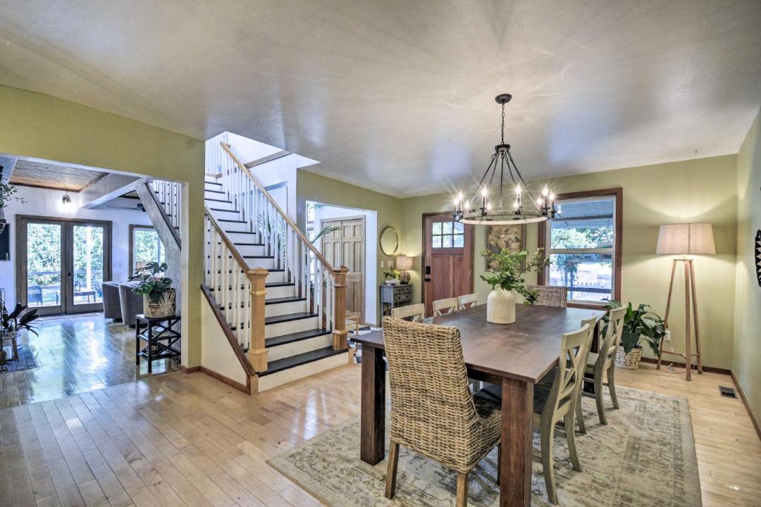 Photo of Livingroom in Lakebay