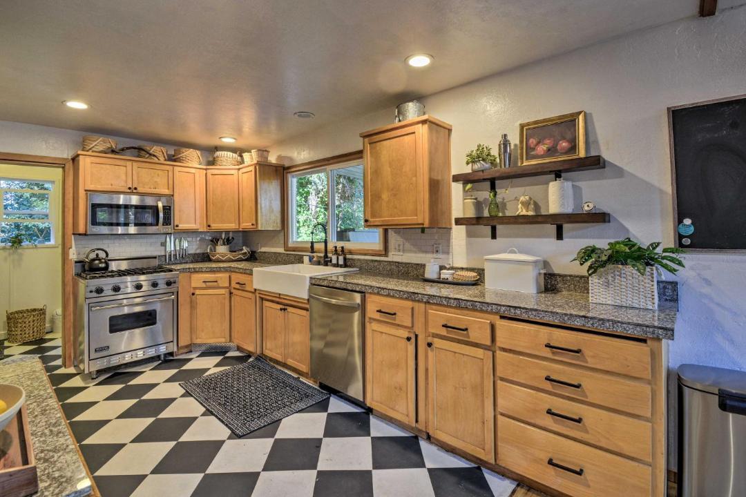 Photo of Kitchen in Lakebay