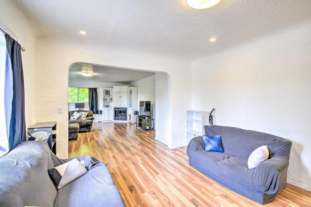 Photo of Livingroom in Bremerton