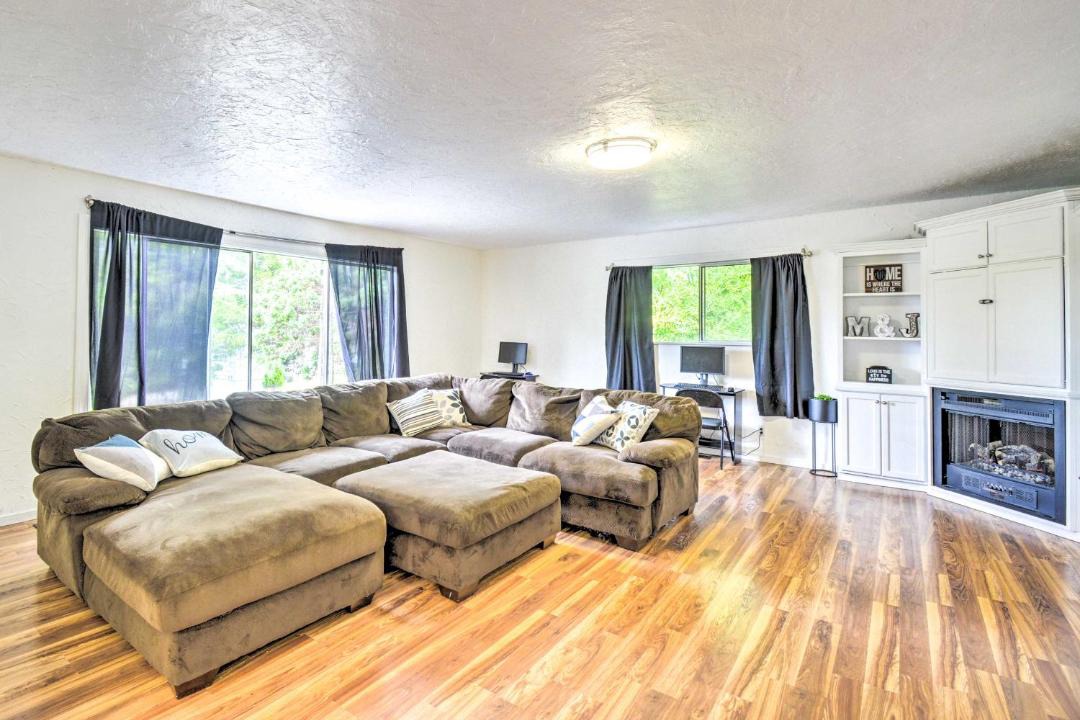Photo of Livingroom in Bremerton