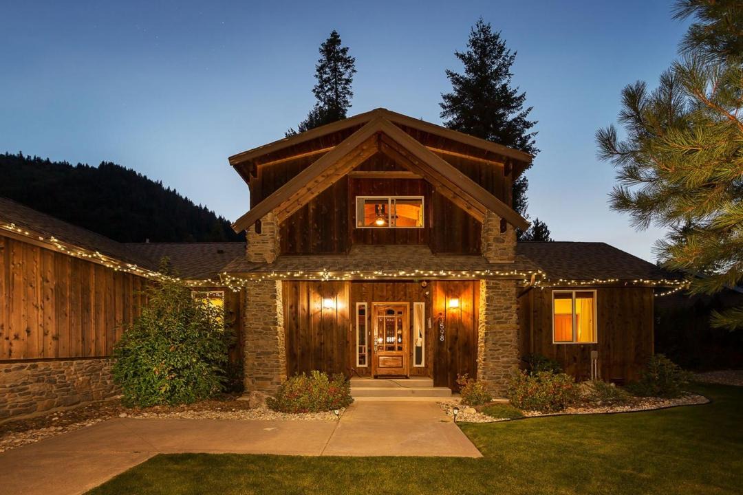 Photo of Buildings in Leavenworth