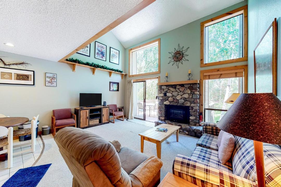 Photo of Livingroom in Elkhorn Village