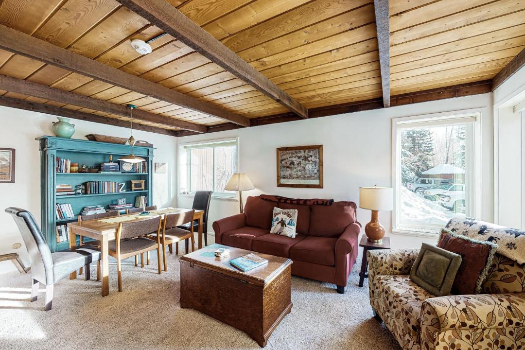 Photo of Livingroom in Elkhorn