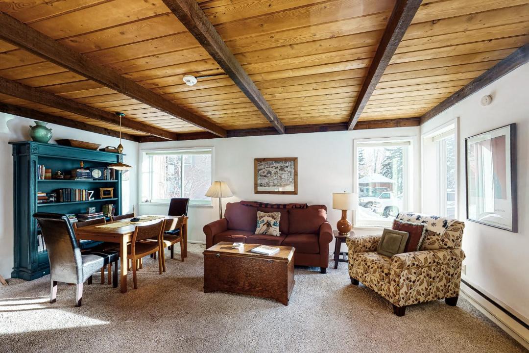 Photo of Livingroom in Elkhorn